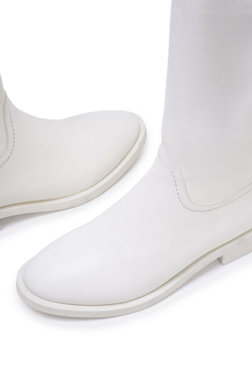 White Flat Leather Riding Boots - ANN ANDELMAN